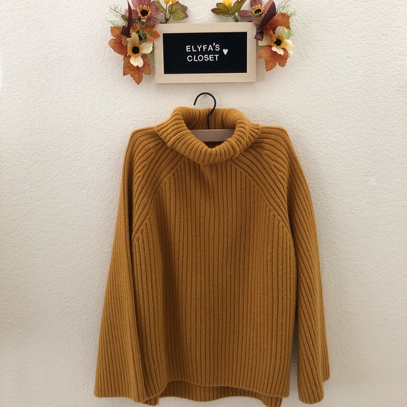 oversized turtleneck - Picture 2 of 7